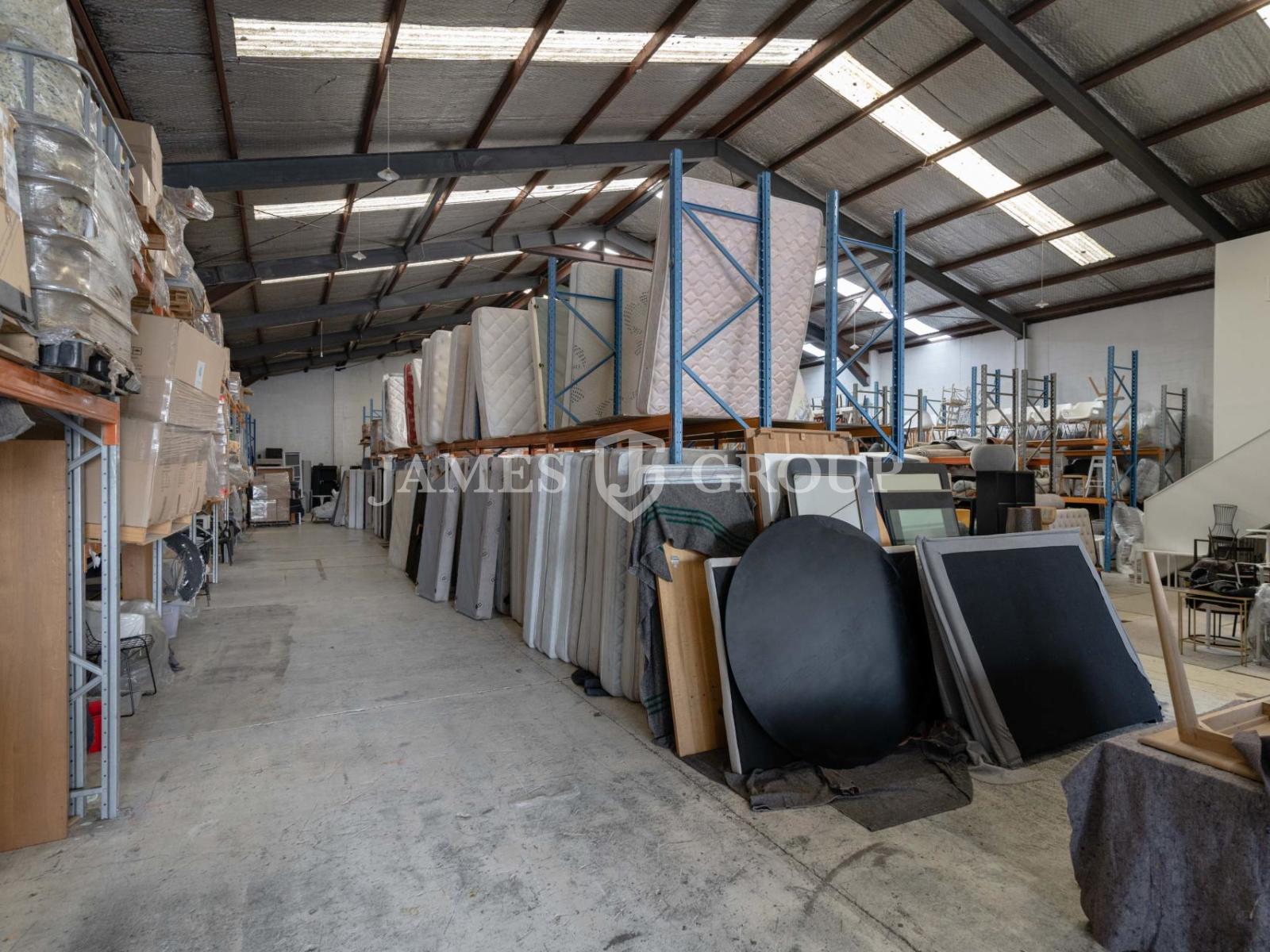 1,035m² Penrose Industrial With Yard