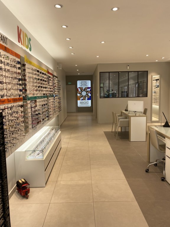 Magasin Opticien 480 route de Berre 13510 ÉGUILLES intérieur