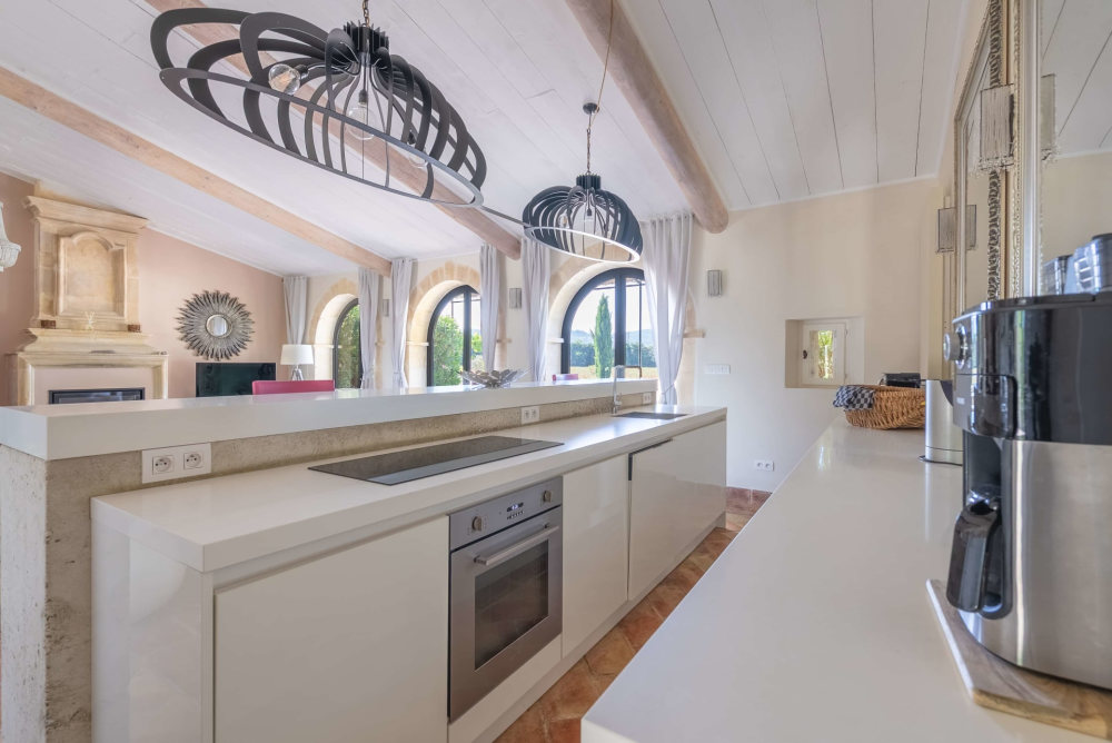 Photographs of Le Mas des Lavandins villa in Provence - Image 6 of 53