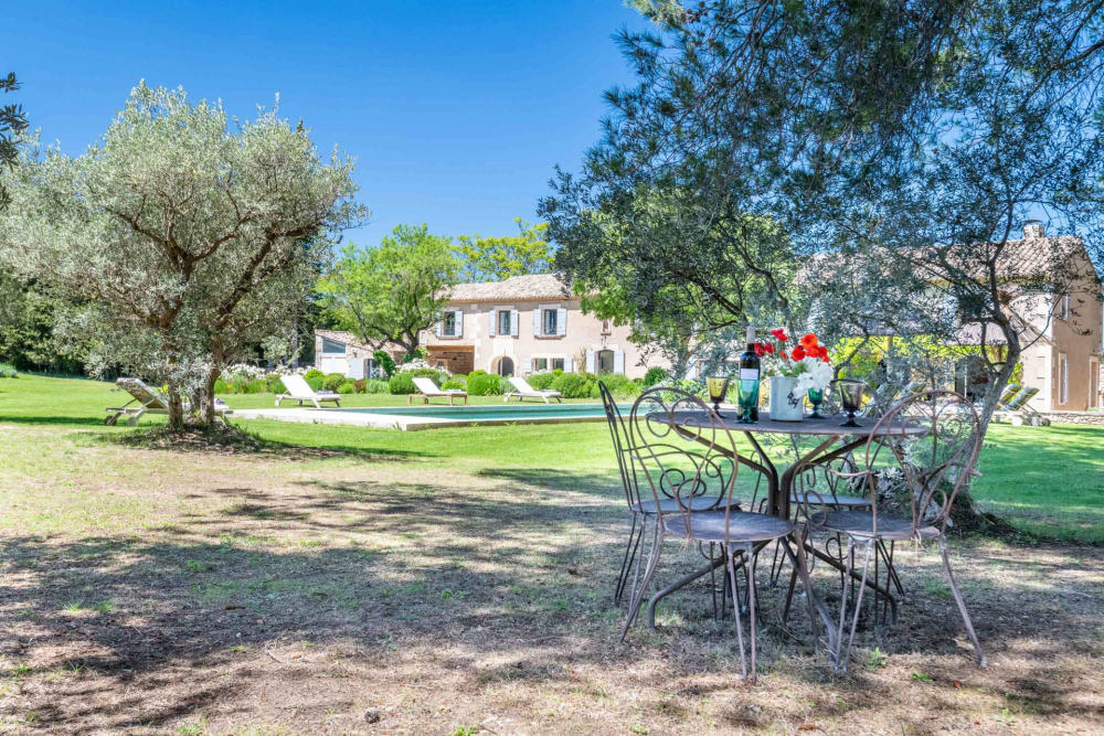 Photographs of Mas de la Clairiere villa in Provence - Image 18 of 48