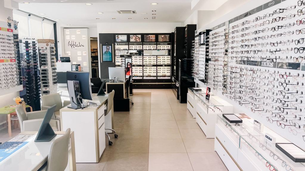 Magasin Opticien 202 bis route de Marseille 26200 MONTÉLIMAR intérieur