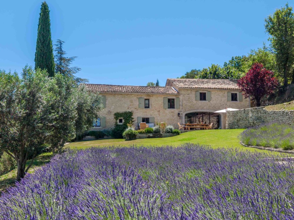 Photographs of Mas des Secrets villa in Provence - Image 4 of 47