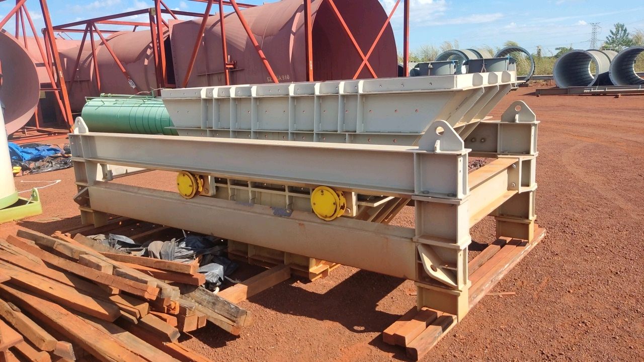 Industrial Vibrating Feeder with SEW-EURODRIVE Motorization