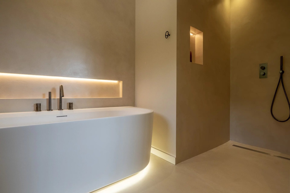 Photographs of Mas des Crêtes villa in Provence - Image 29 of 41