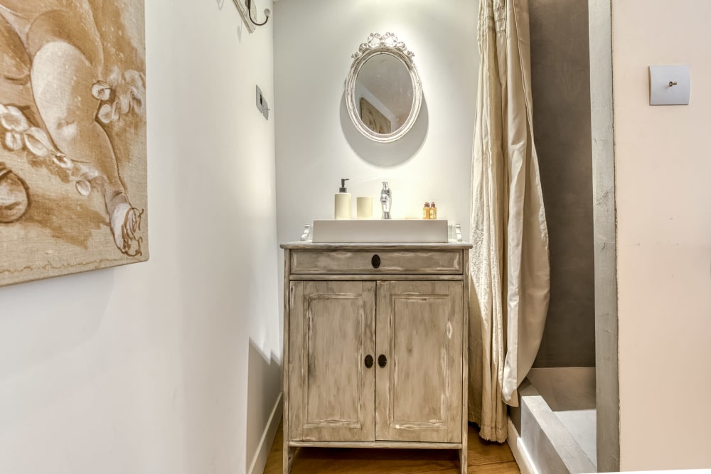 Photographs of Le Mas des Amandiers villa in Provence - Image 38 of 41