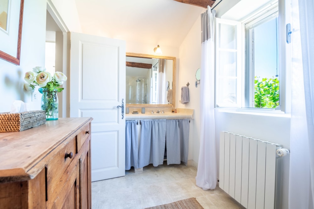 Photographs of Les Vignes villa in Provence - Image 27 of 46