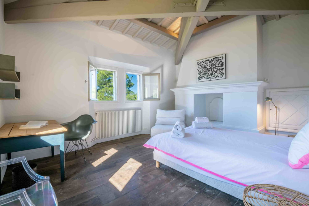 Photographs of Mas du Lac villa in Provence - Image 29 of 56