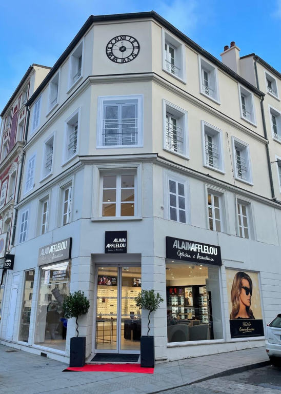 Magasin audioprothesiste 2-4 place du Marché - 16 rue du Marché 77120 COULOMMIERS extérieur