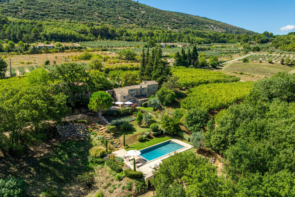 Photographs of Le Refuge de Provence villa in Provence - Image 3 of 40
