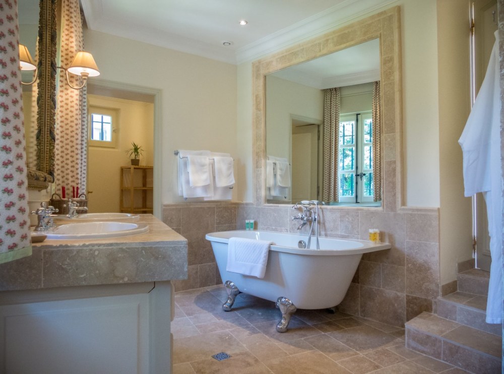 Photographs of Chateau Rhone Provence villa in Provence - Image 34 of 52