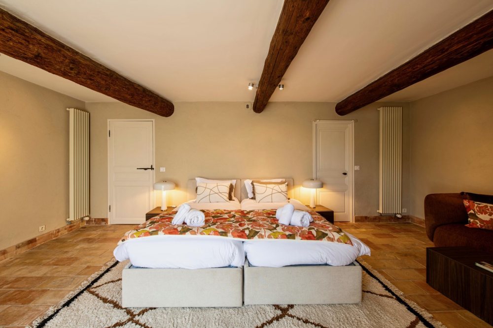 Photographs of Mas de la Reine villa in Provence - Image 36 of 41