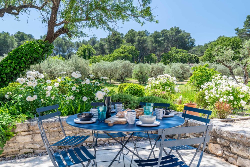 Photographs of Mas de la Clairiere villa in Provence - Image 4 of 48