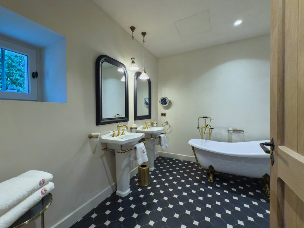 Photographs of Domaine des Murmures villa in Provence - Image 26 of 52