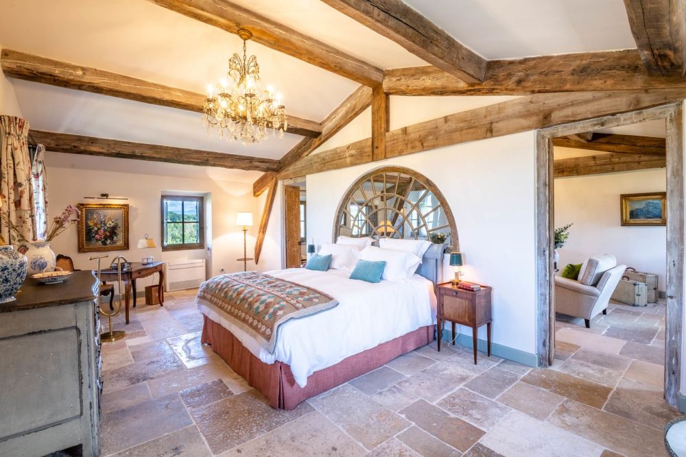 Photographs of Domaine du Lys villa in Provence - Image 15 of 45