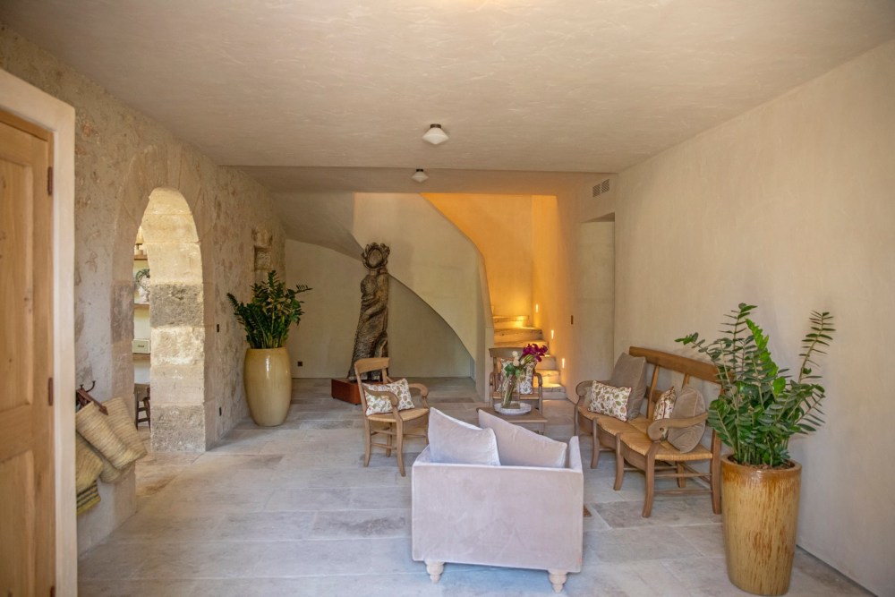 Photographs of Domaine des Murmures villa in Provence - Image 16 of 52