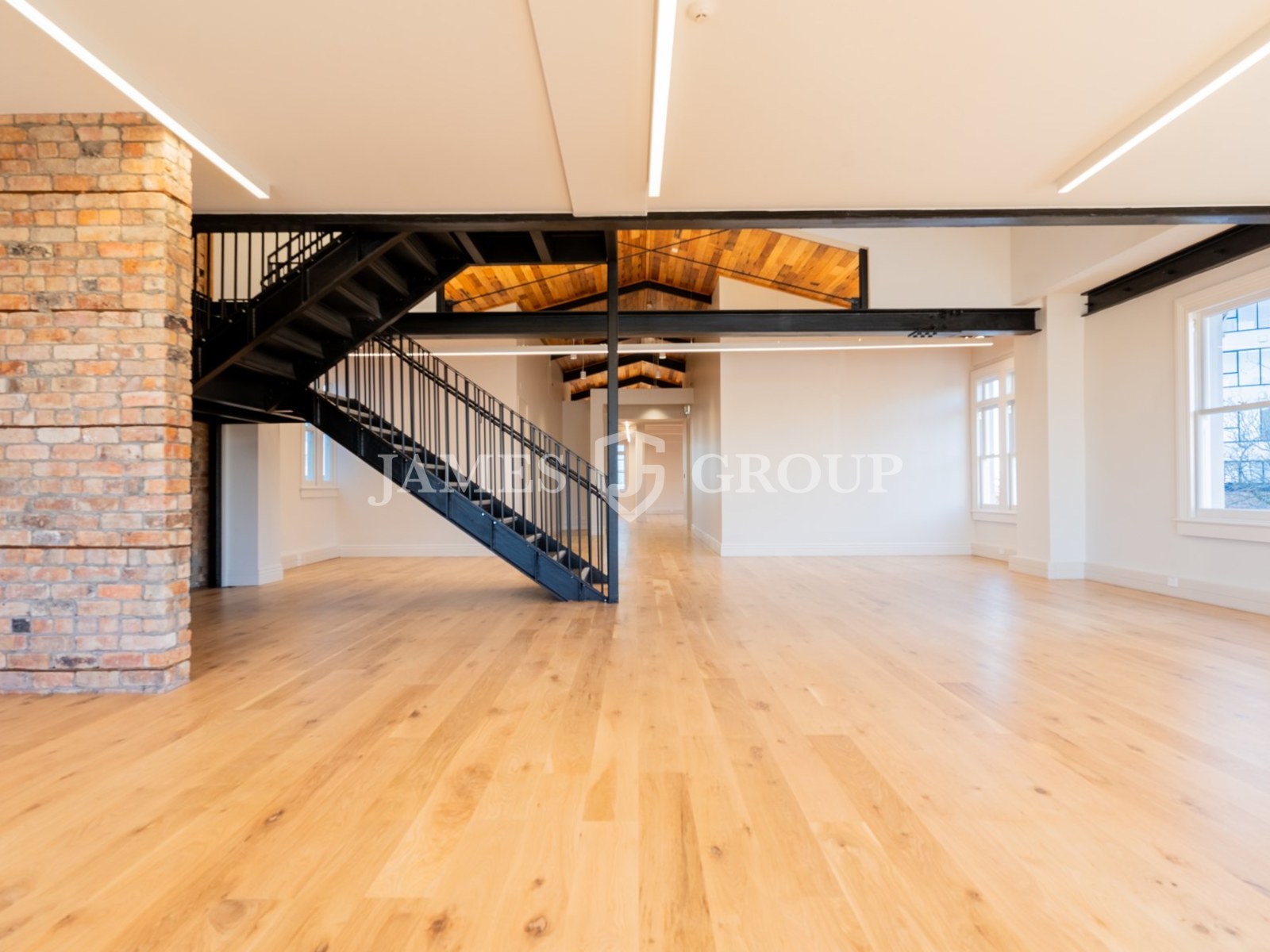 Light-filled Office With High Ceilings
