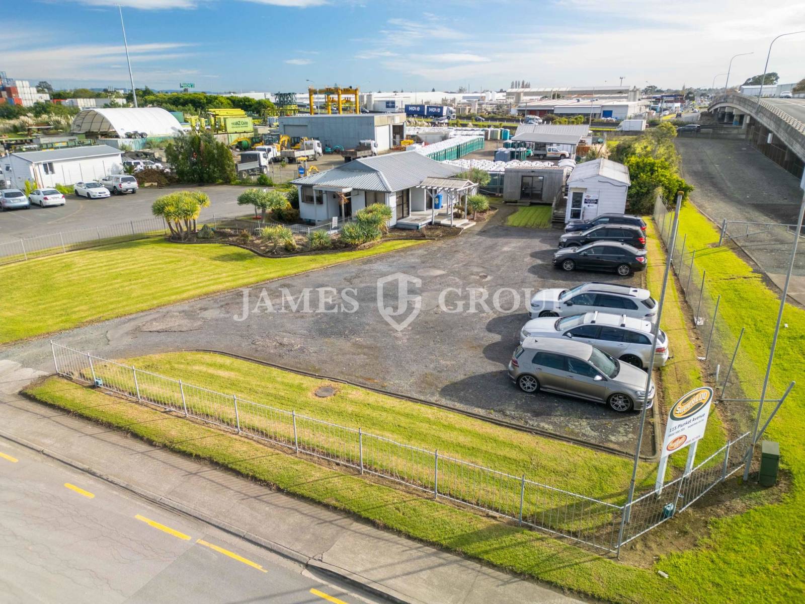3,000m² High Exposure Yard | Workshop | Office
