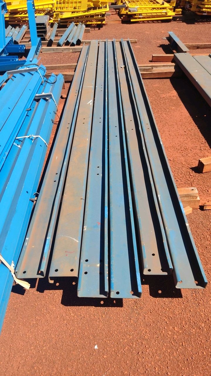 Lot of Metal Structures Conveyors / Street 3 / BOX D3