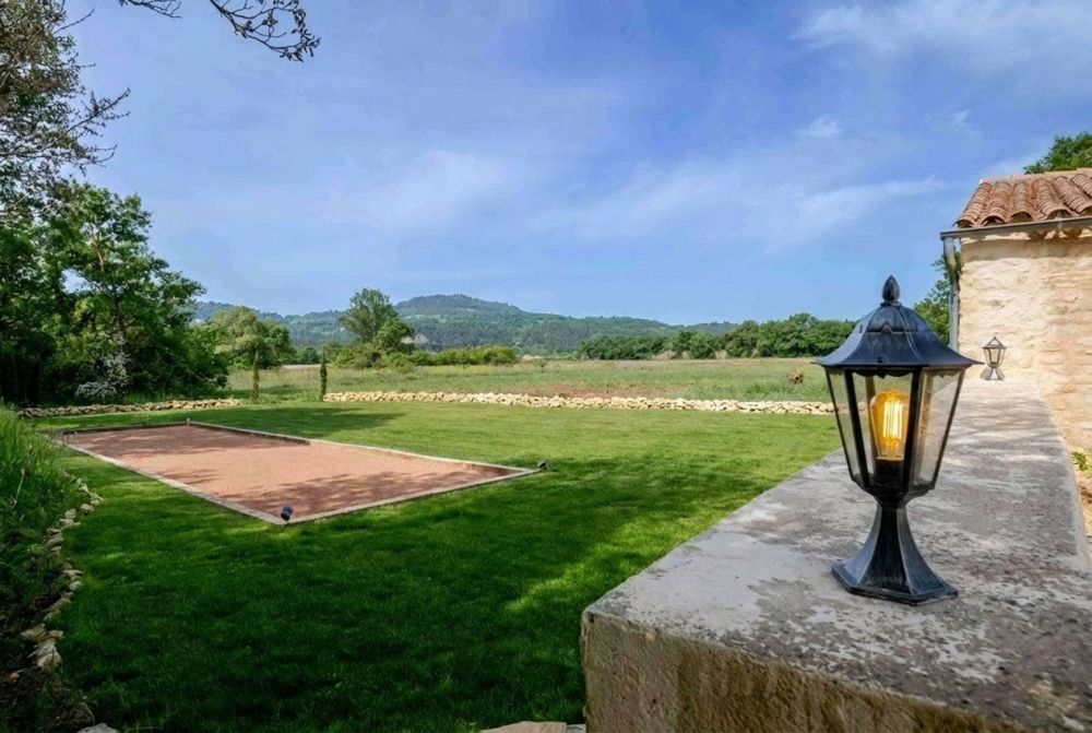 Photographs of New! Mas des Lumières villa in Provence - Image 40 of 40