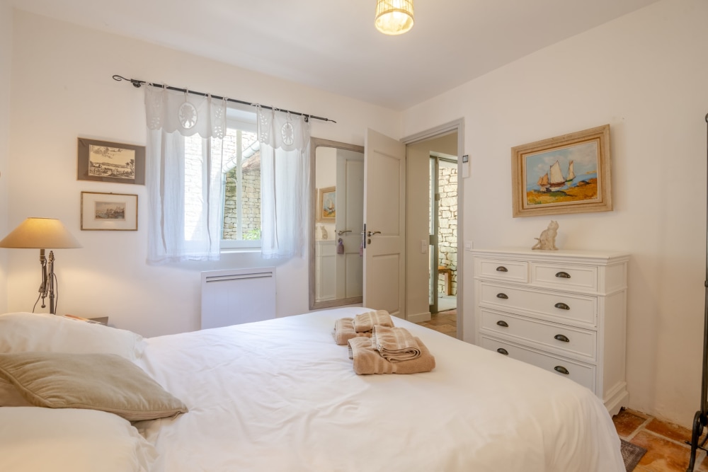 Photographs of Mas Bonheur villa in Provence - Image 24 of 32