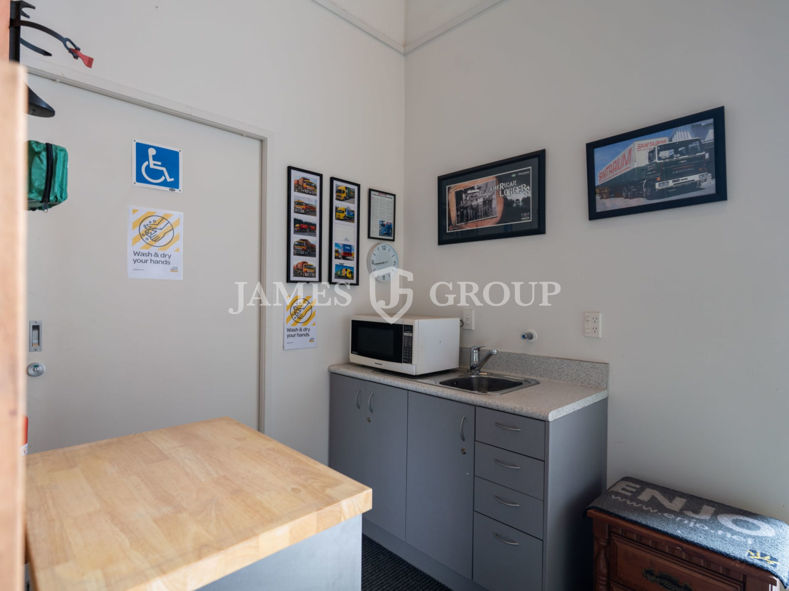 100m² Industrial | Secure Lambie Drive Complex