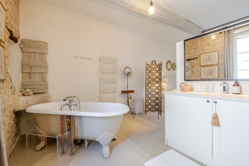 Photographs of Mas Hortensia villa in Provence - Image 21 of 46