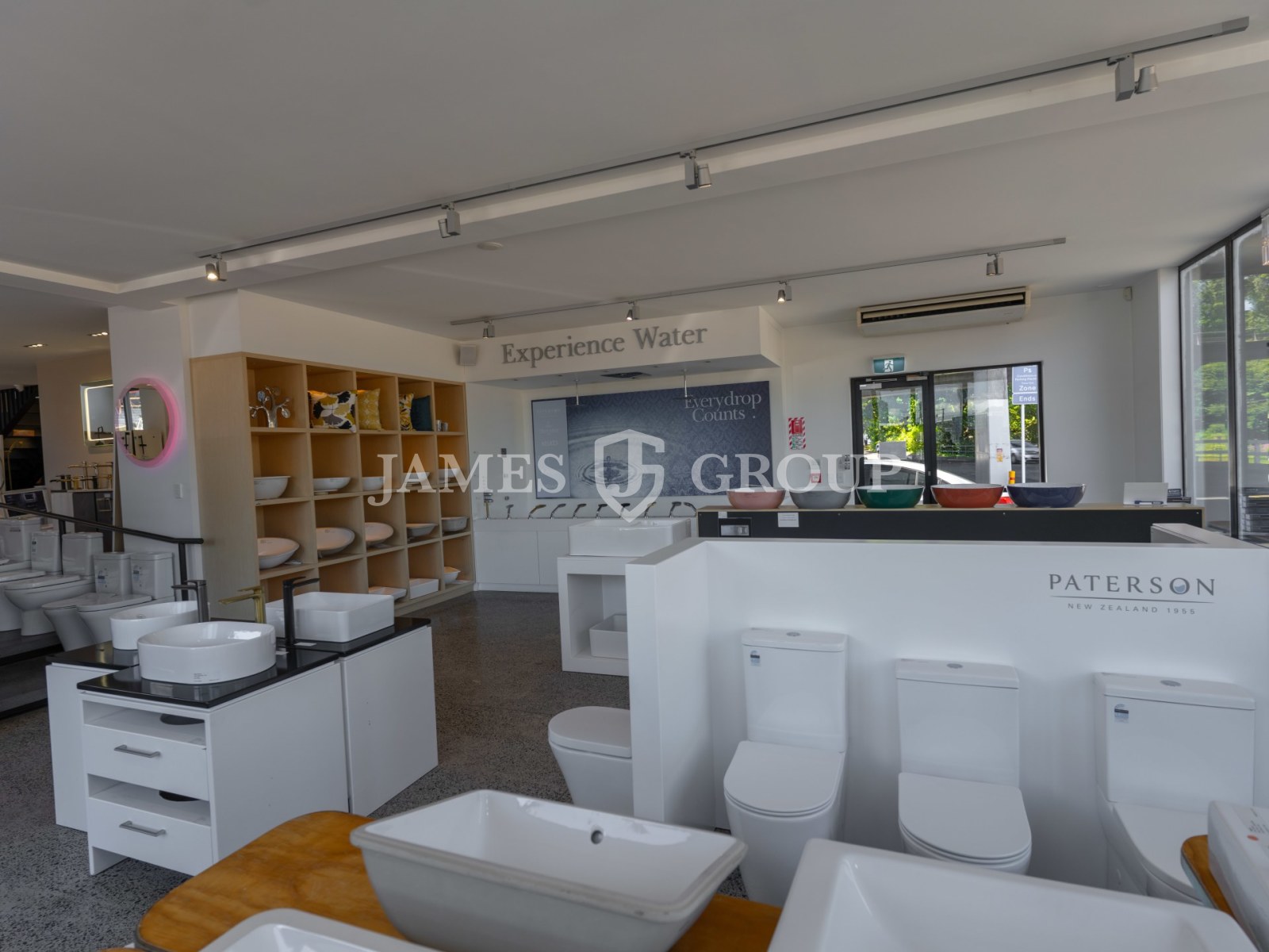 Prominent Showroom With First Floor Office