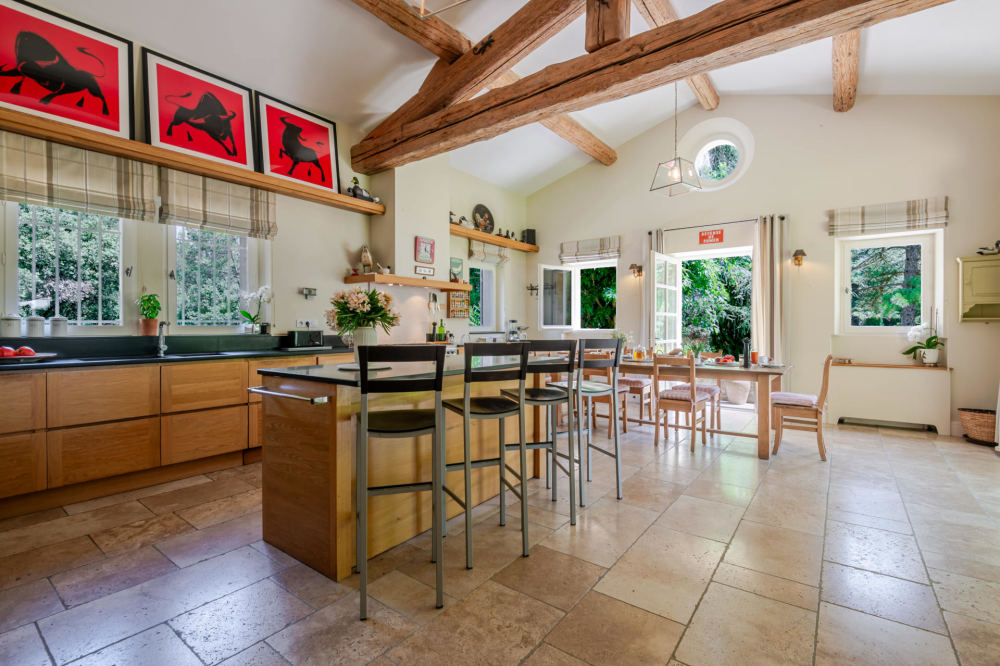 Photographs of Mas de Roubine villa in Provence - Image 13 of 45