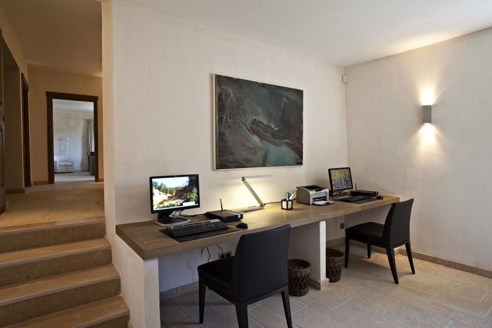 Photographs of Bastide du Calavon villa in Provence - Image 51 of 57