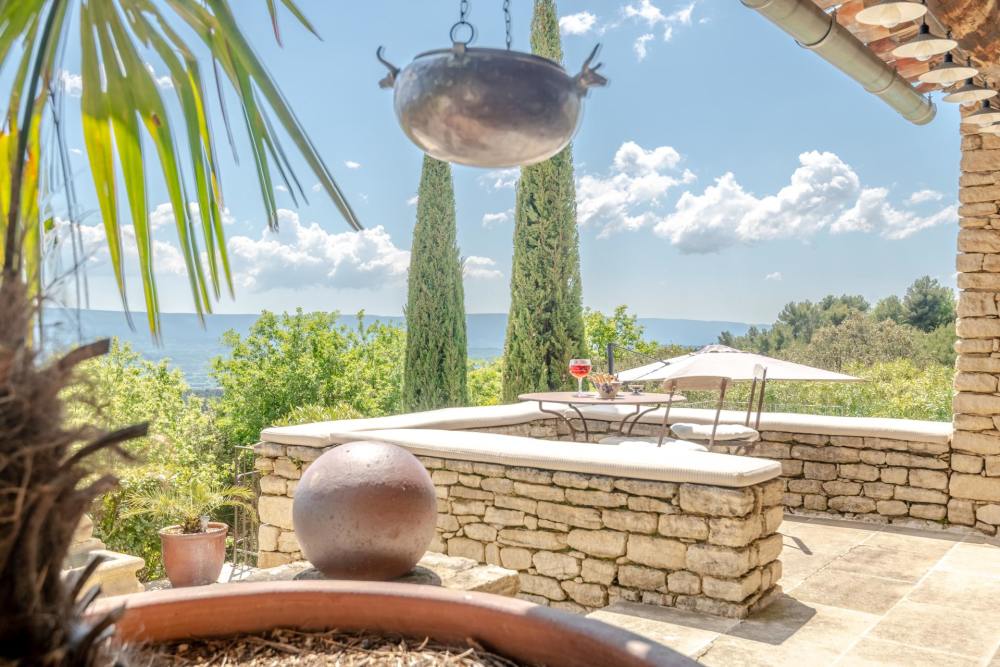 Photographs of Mas Bonheur villa in Provence - Image 12 of 32
