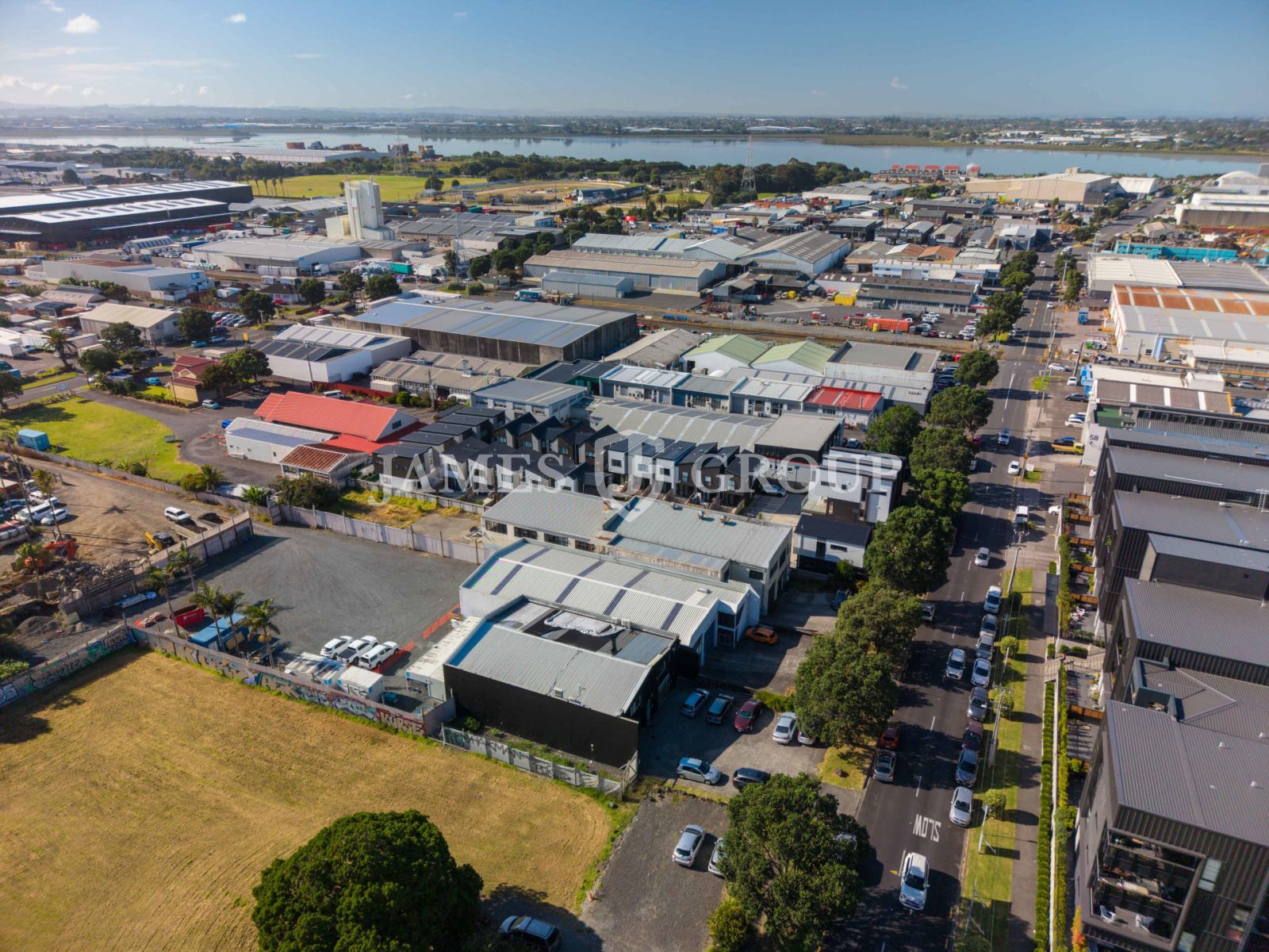 508m² Clear-span Warehouse & Yard