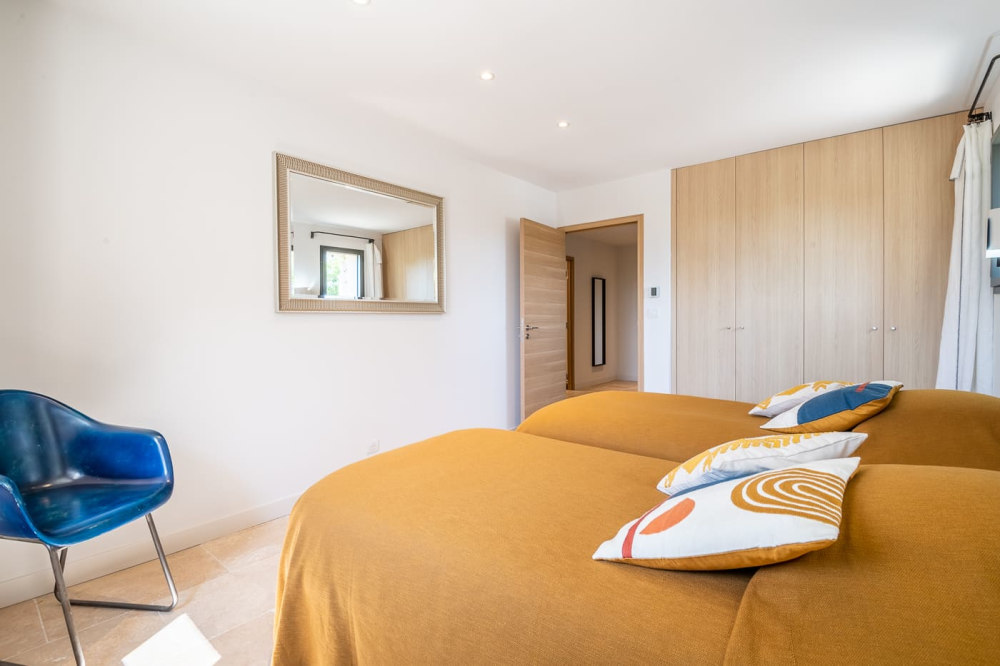 Photographs of La Belle Vie villa in Provence - Image 16 of 33