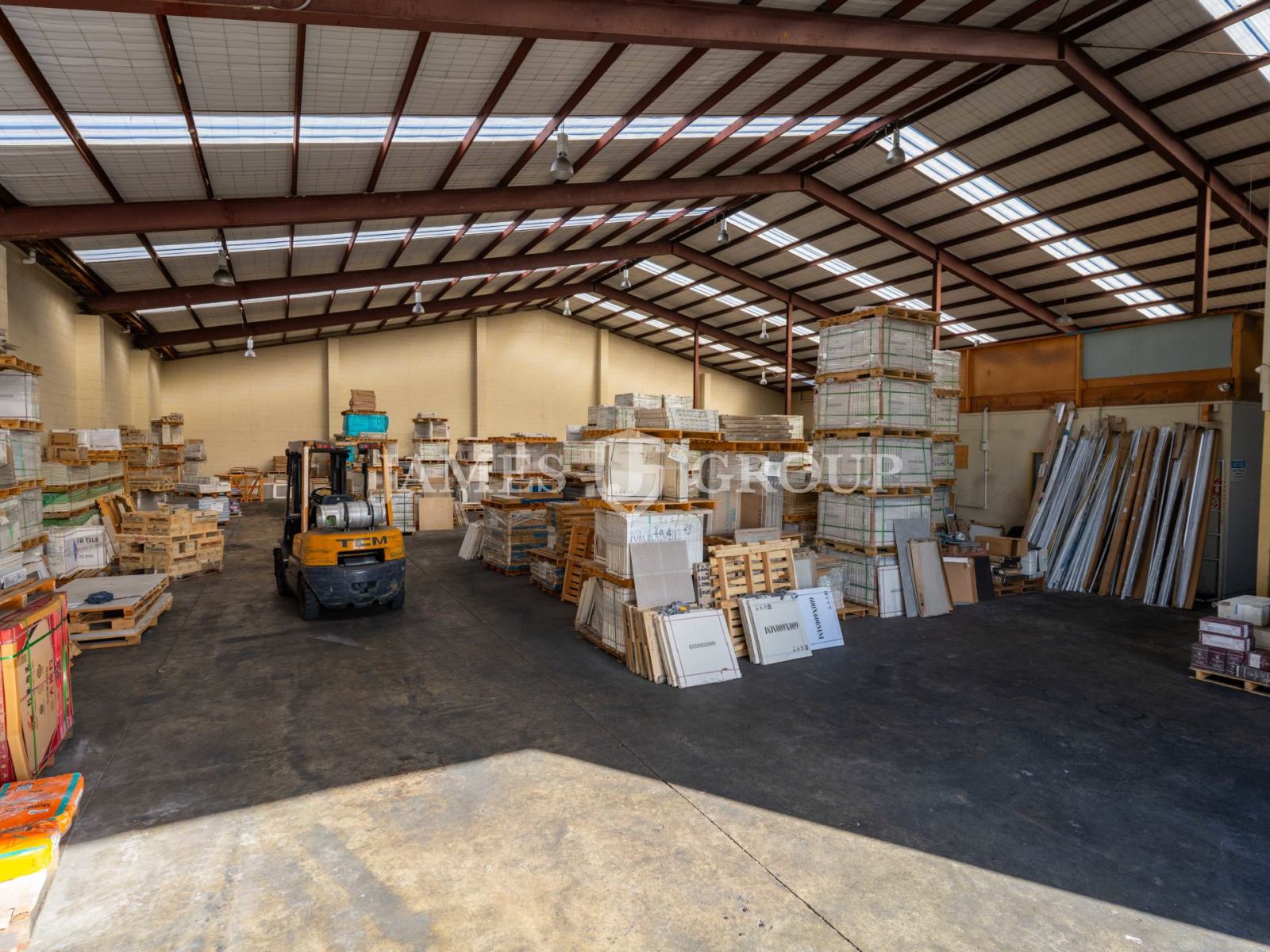 1,080m² Warehouse | 725m² Yard | Mpi Approved