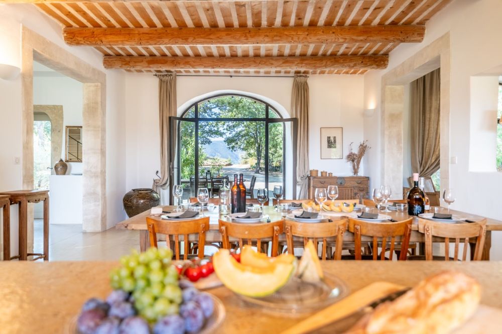 Photographs of Mas les Gardiols villa in Provence - Image 6 of 43