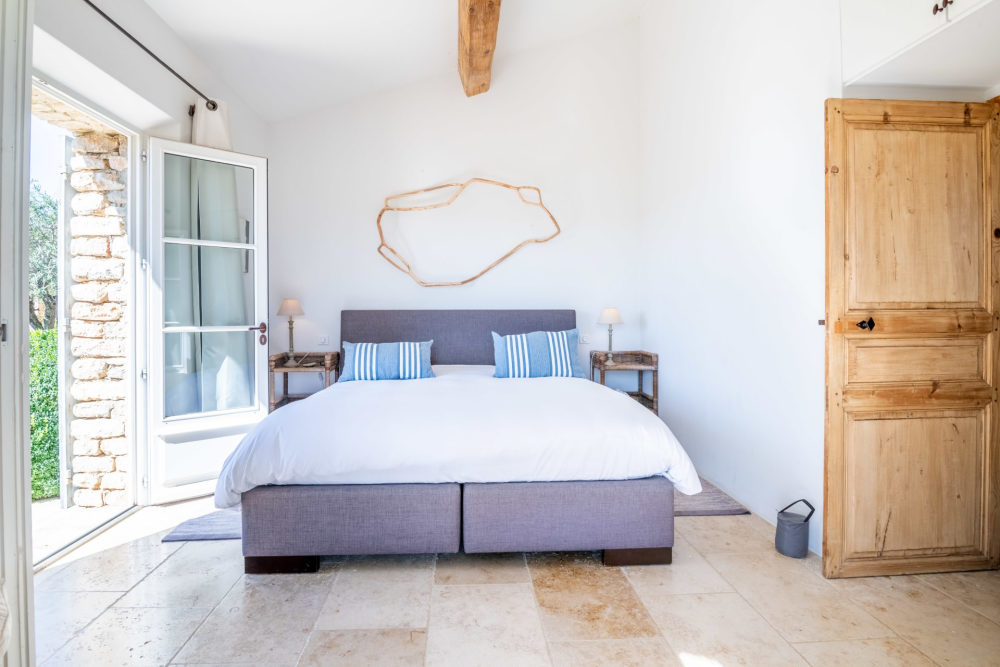 Photographs of Mas des Murets villa in Provence - Image 22 of 48