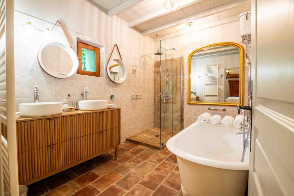 Photographs of Mas des Reflets villa in Provence - Image 31 of 61
