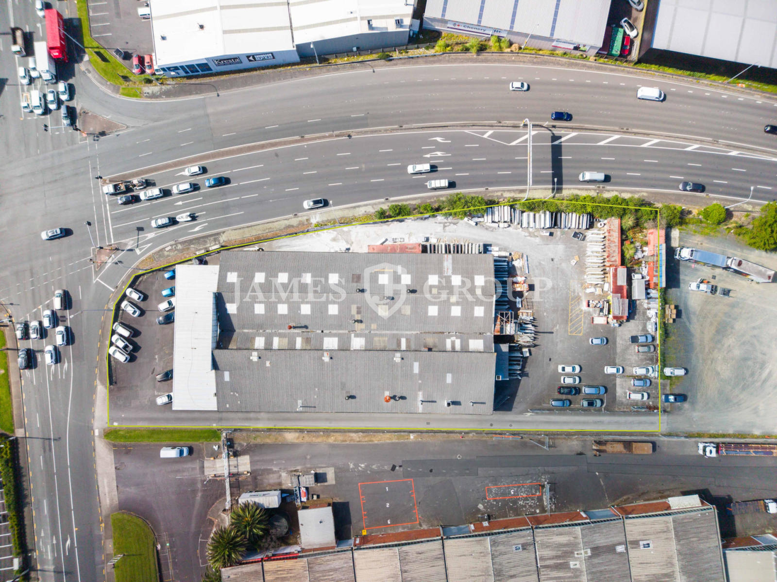 High-profile On Carbine Road & Se Highway