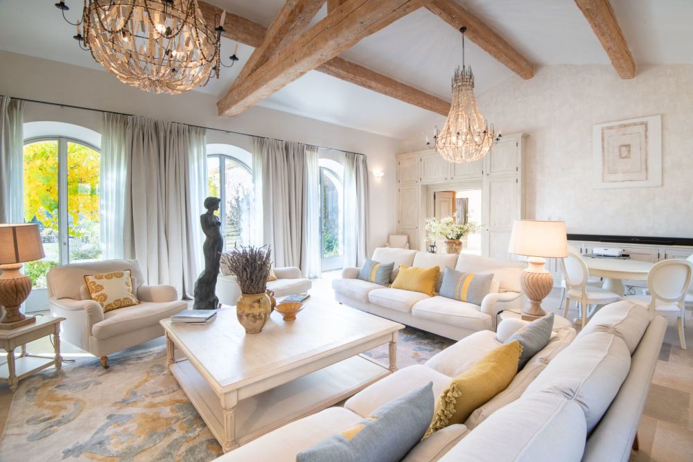 Photographs of Mas des Constellations villa in Provence - Image 6 of 49