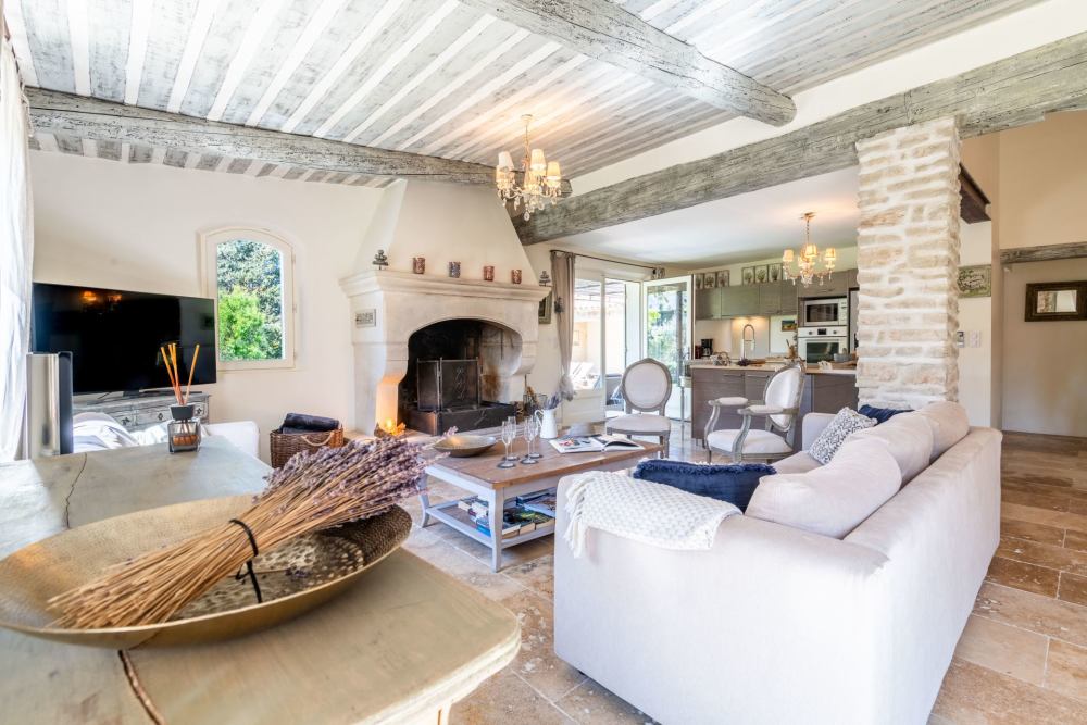 Photographs of La Charmerie villa in Provence - Image 4 of 35