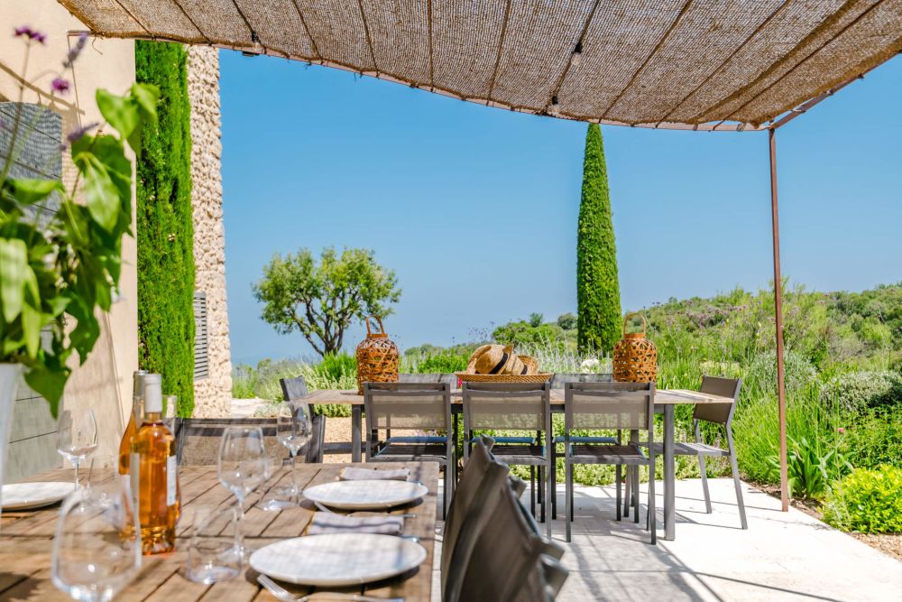 Photographs of Mas Ambre villa in Provence - Image 5 of 51