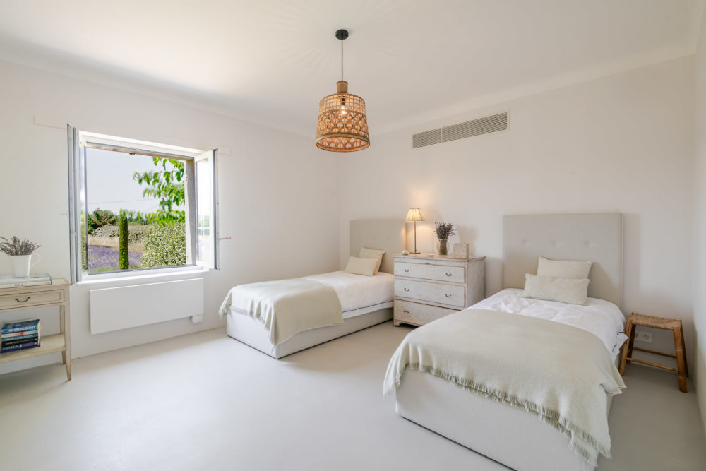 Photographs of Petit Mas des Splendeurs villa in Provence - Image 37 of 46