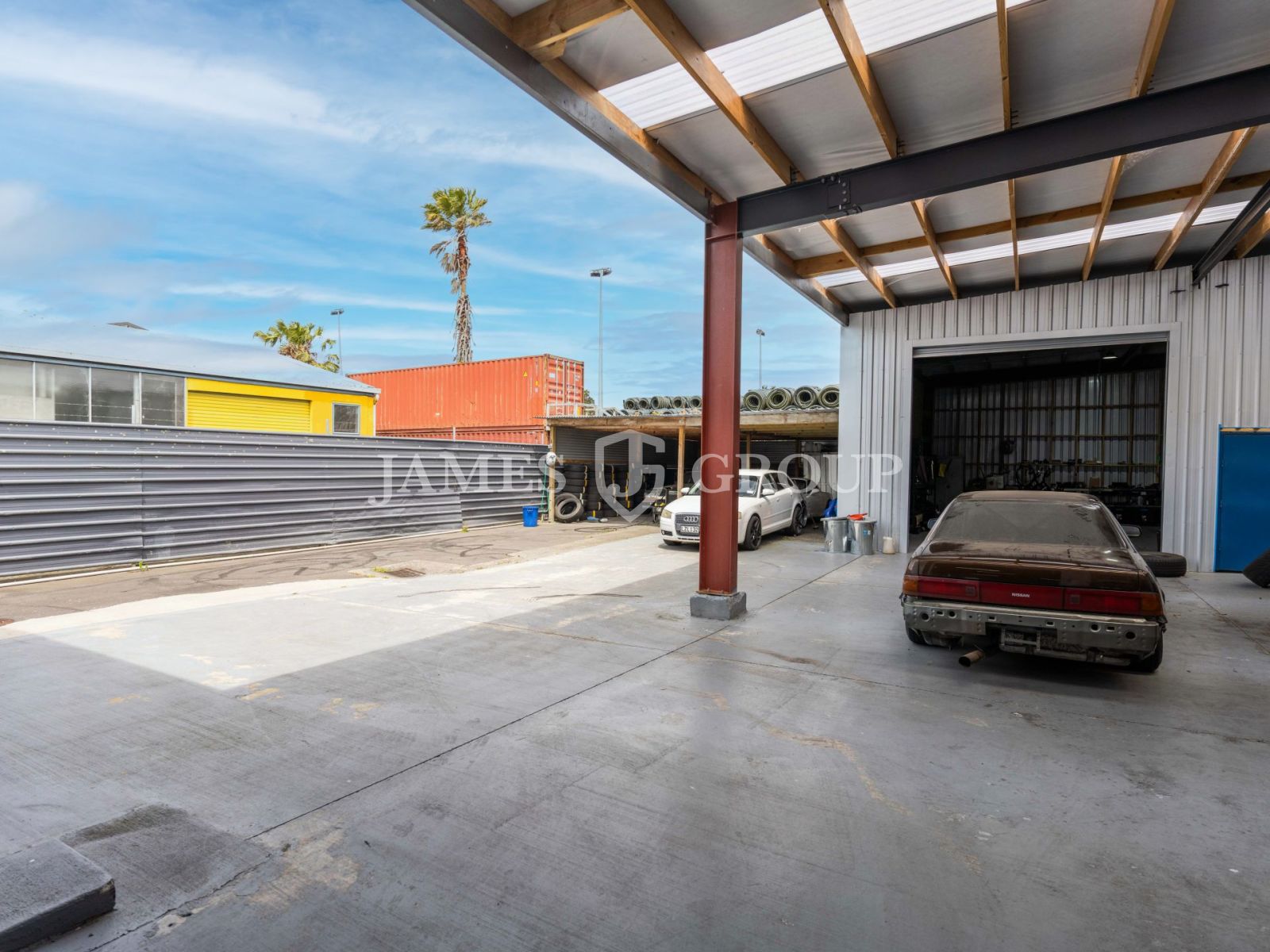 300m2 Industrial | 483m2 Yard | 112m2 Canopy