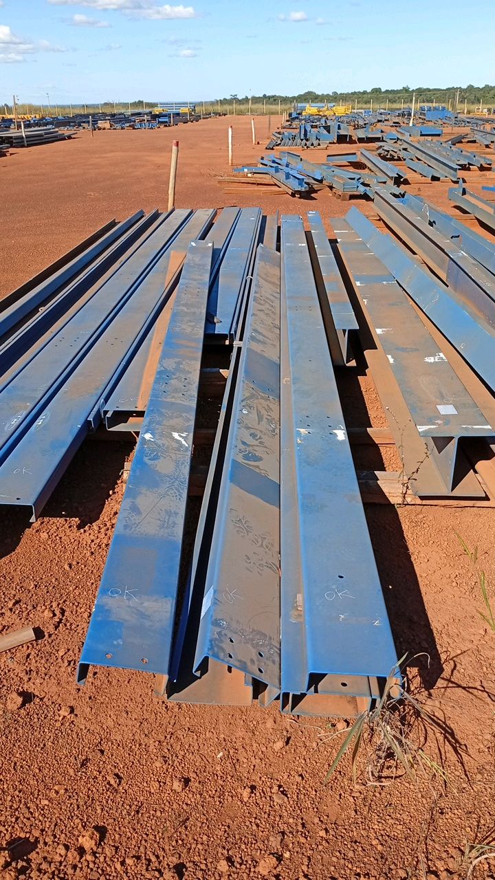 Lot of Metal Structures / Street 1-2 / BOX B11