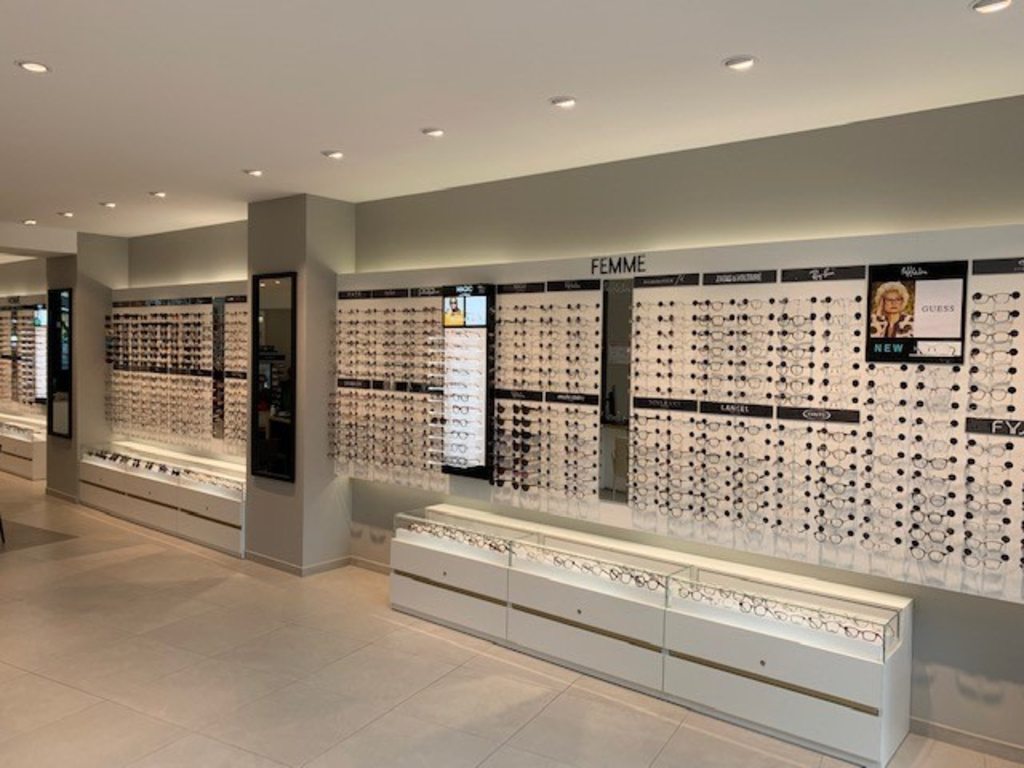 Magasin Opticien 5 place Aristide Briand 18100 VIERZON intérieur