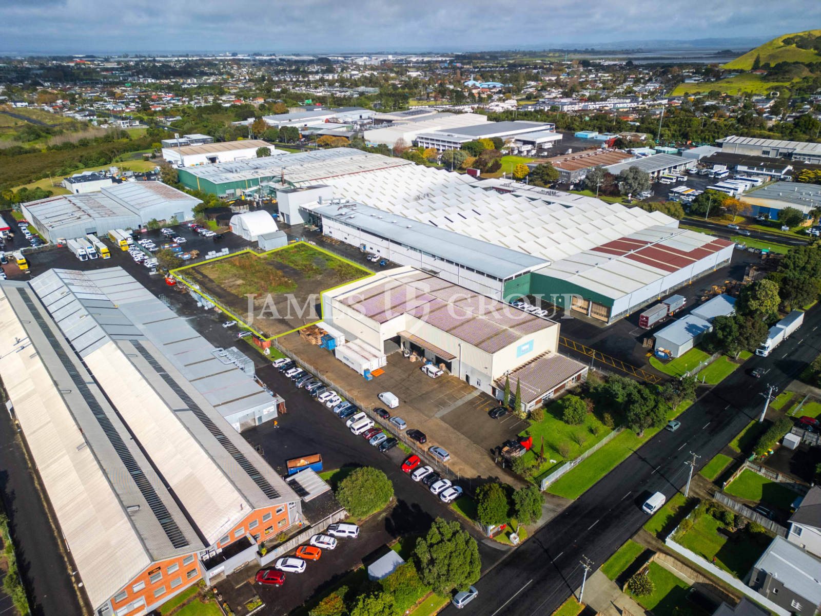 Locked & Loaded: Secure Yard In Mangere Bridge